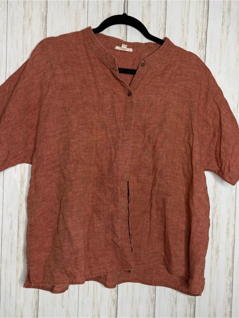 Eileen Fisher 100% linen Rust Button Top Large